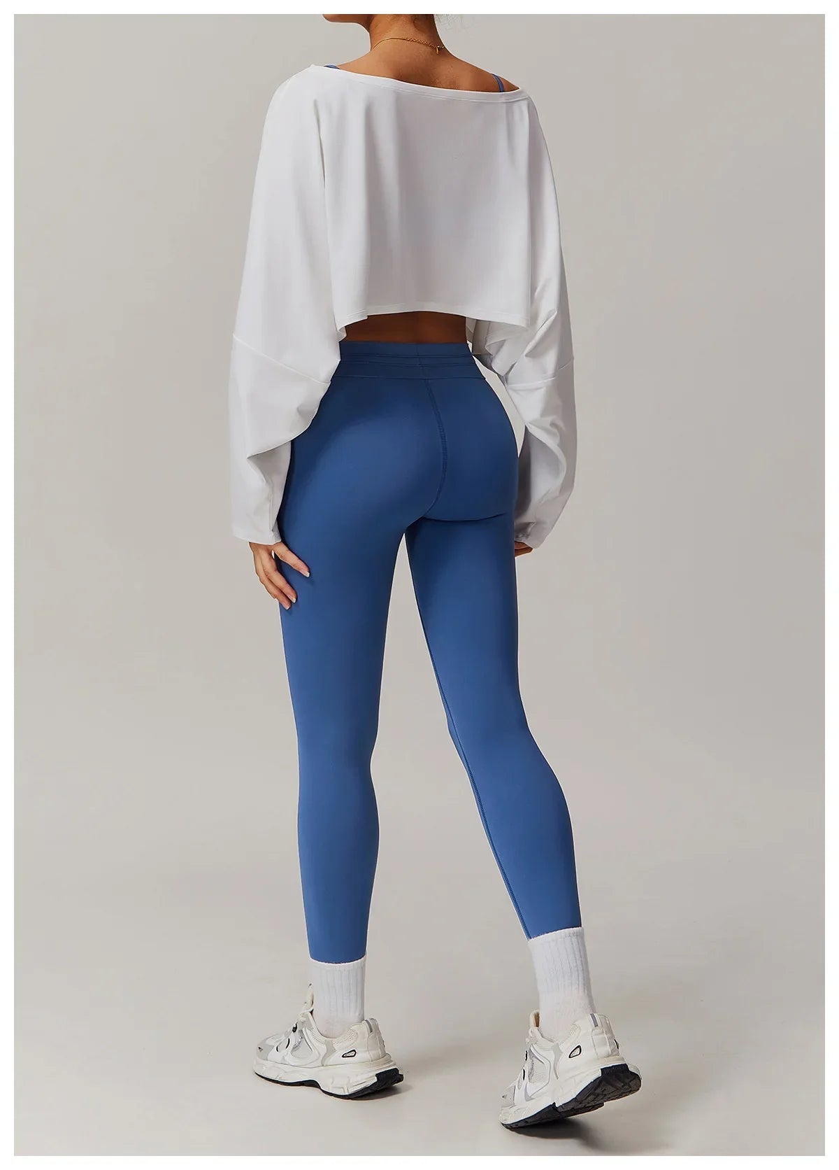 Cloud Off – Flow Lounge Top