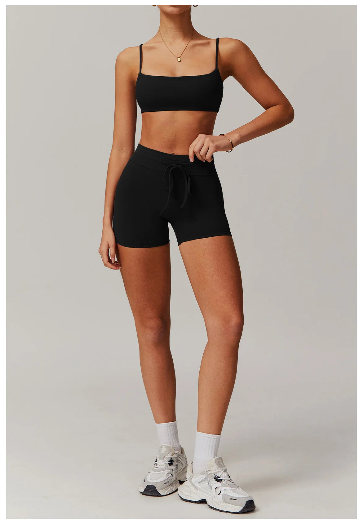 Ease Core Short – Bandeau Bra & Biker Set