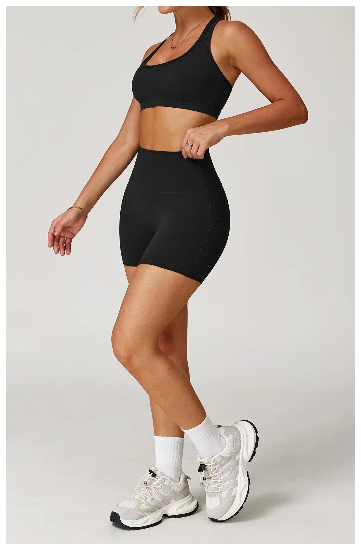 Form Short – Seamless Contour Fit