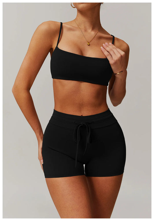 Ease Core Short – Bandeau Bra & Biker Set